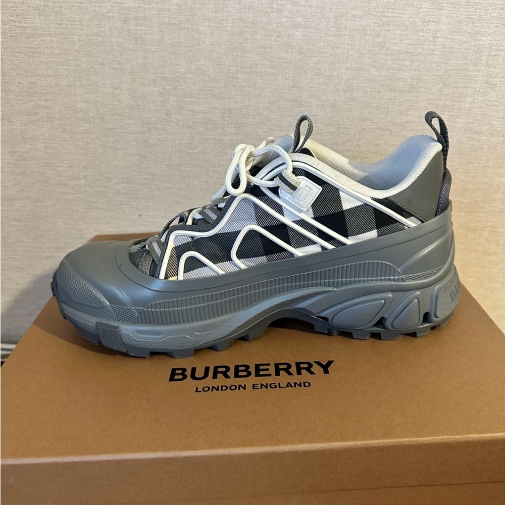 Burberry Sneakers